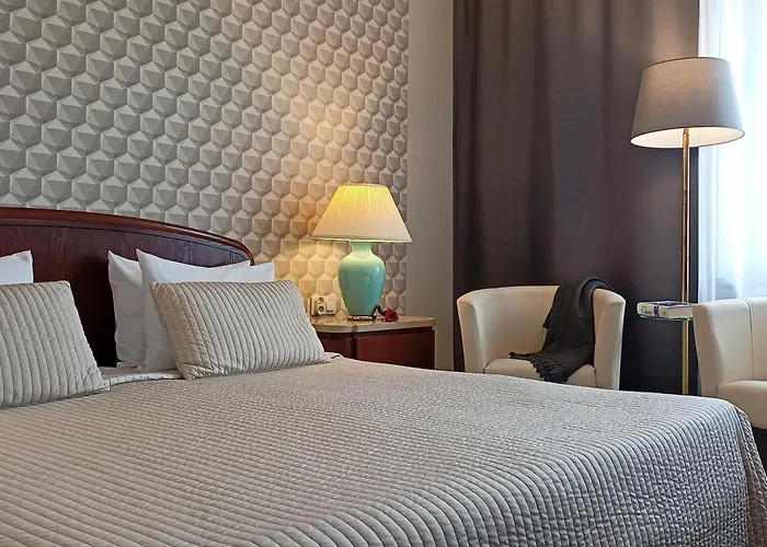 Booking Hotel & Spa